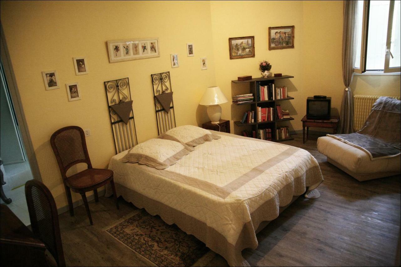 Bed and Breakfast Les 4 Eléments St Emilion Branne  Esterno foto