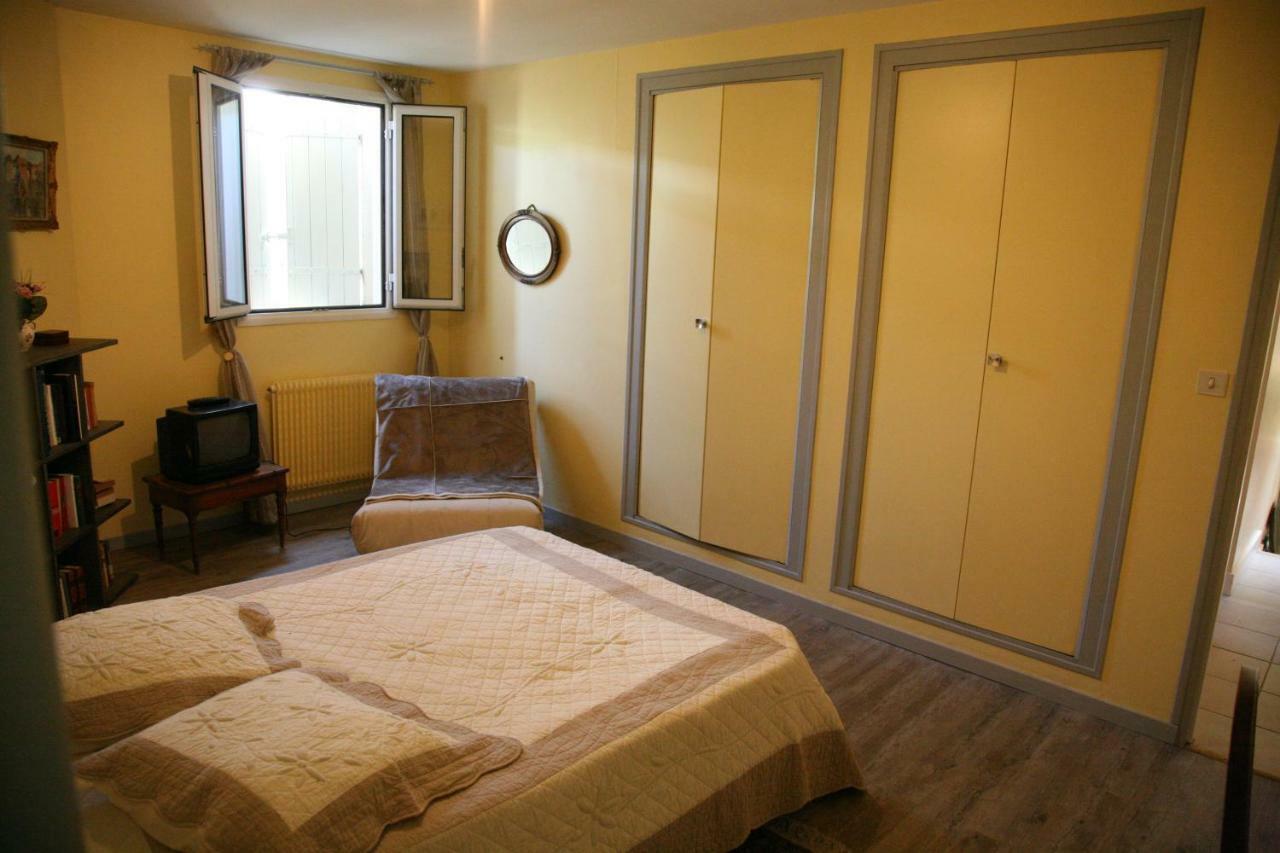 Bed and Breakfast Les 4 Eléments St Emilion Branne  Esterno foto